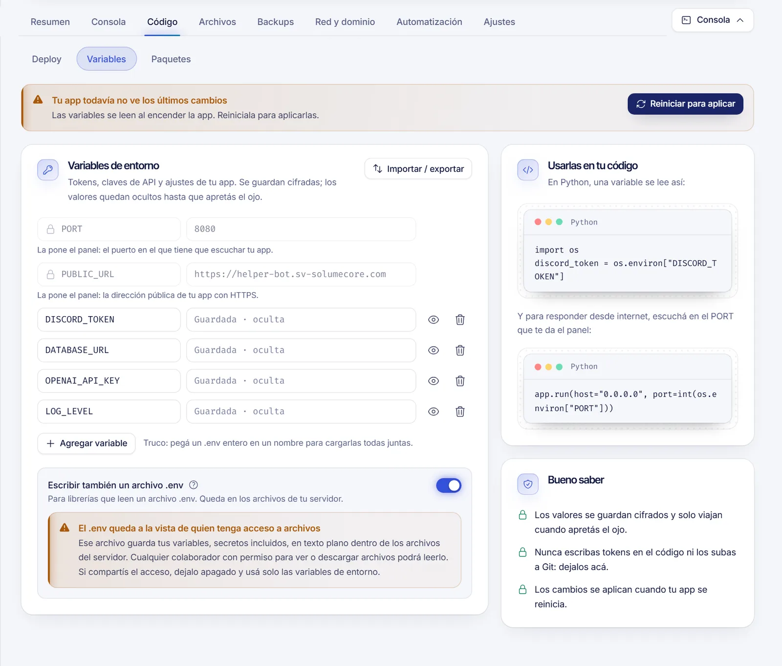 Sección Variables con la lista de variables de entorno, los botones de importar y exportar y el aviso de reiniciar para aplicar