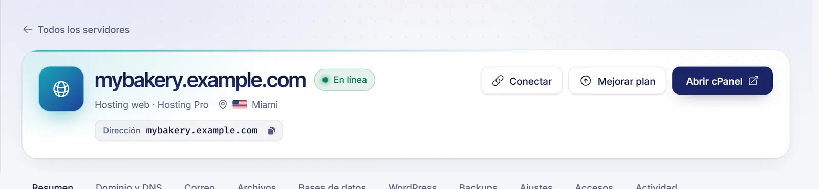 Página del hosting en el panel de SolumeCore con el botón Abrir cPanel resaltado arriba a la derecha